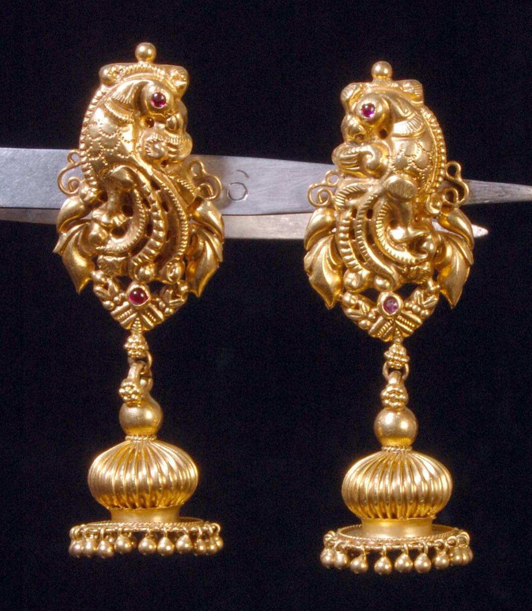 beautiful designs of gold jhumkas