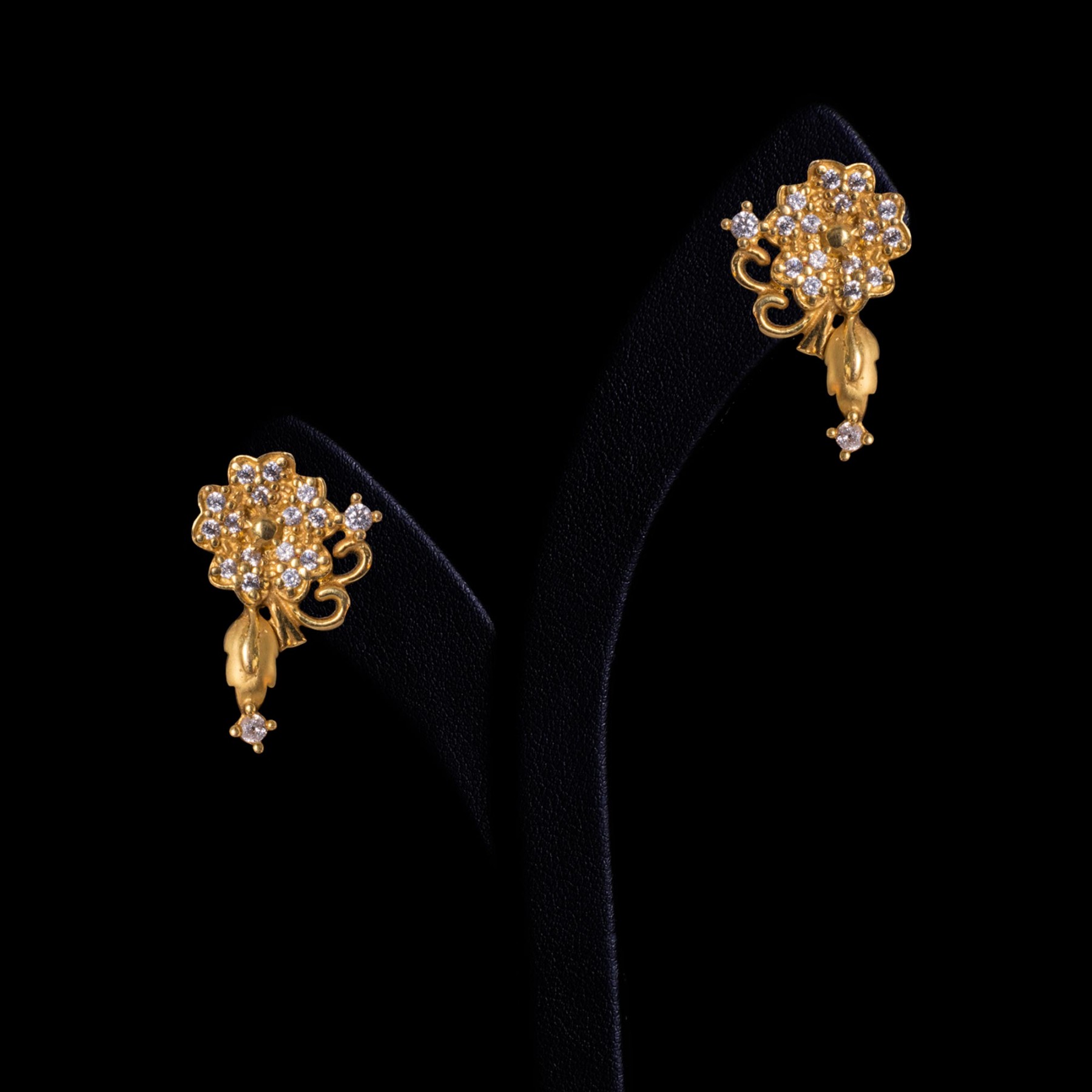 24 Adorable Small Gold Earrings Designs South India Jewels