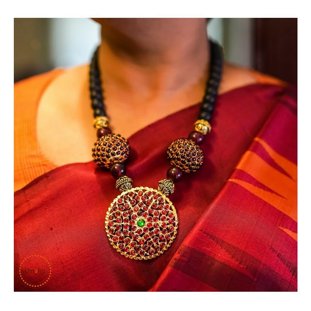 20 Beautiful Beaded Jewelry Designs & Where To Shop Them â¢ South India Jewels