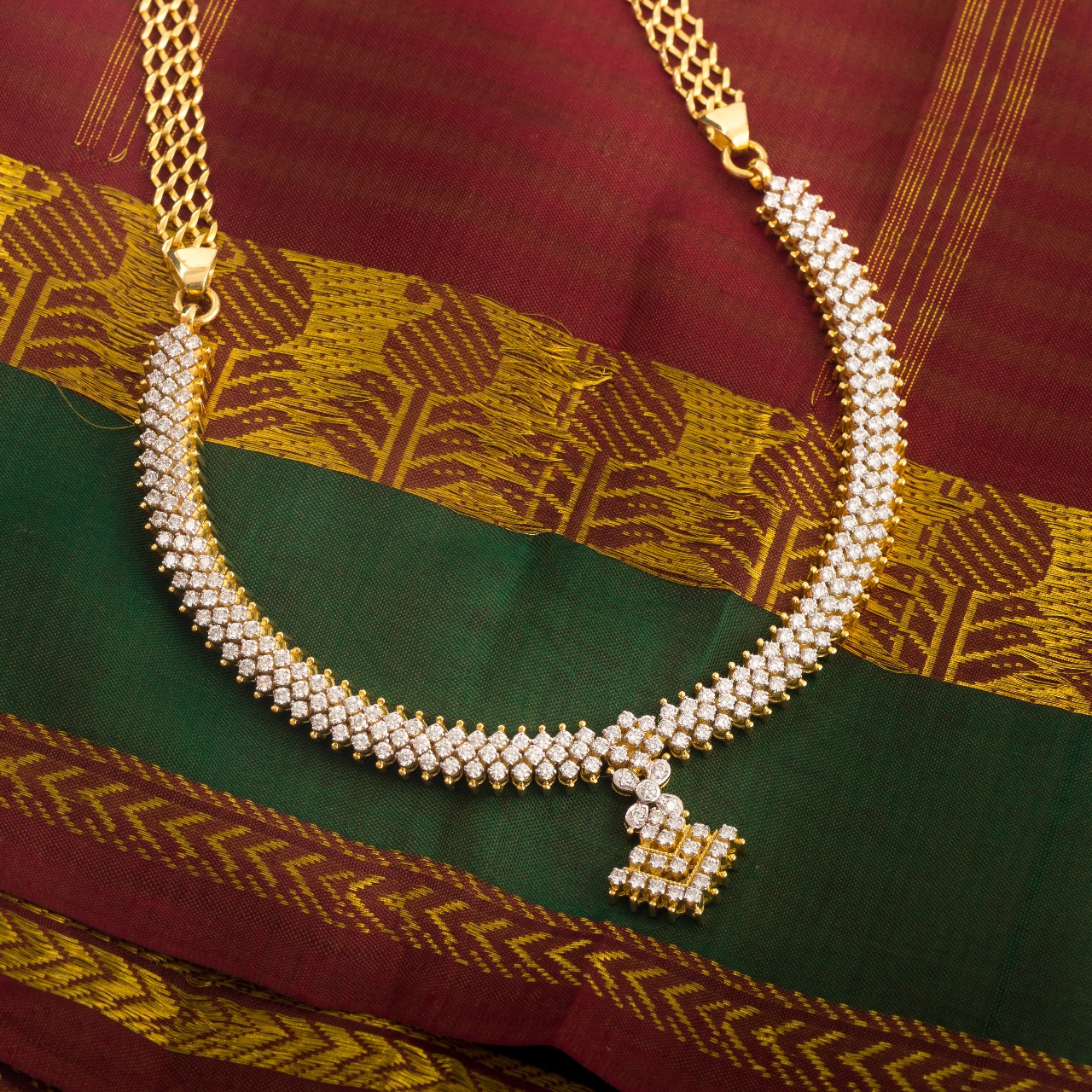 diamond-necklace-designs-2019 (3)