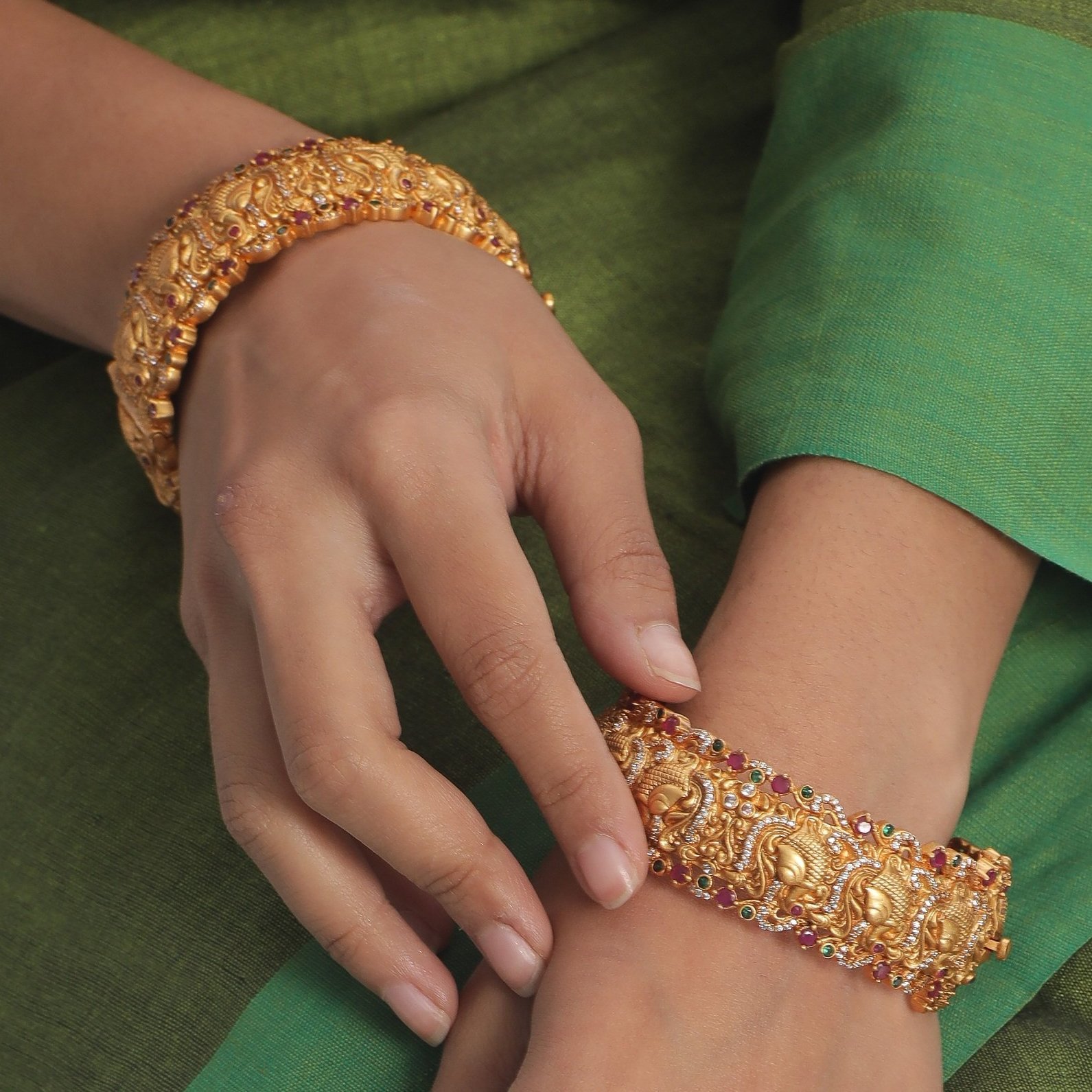 Traditional-South-Indian-Bangle-Designs(10)