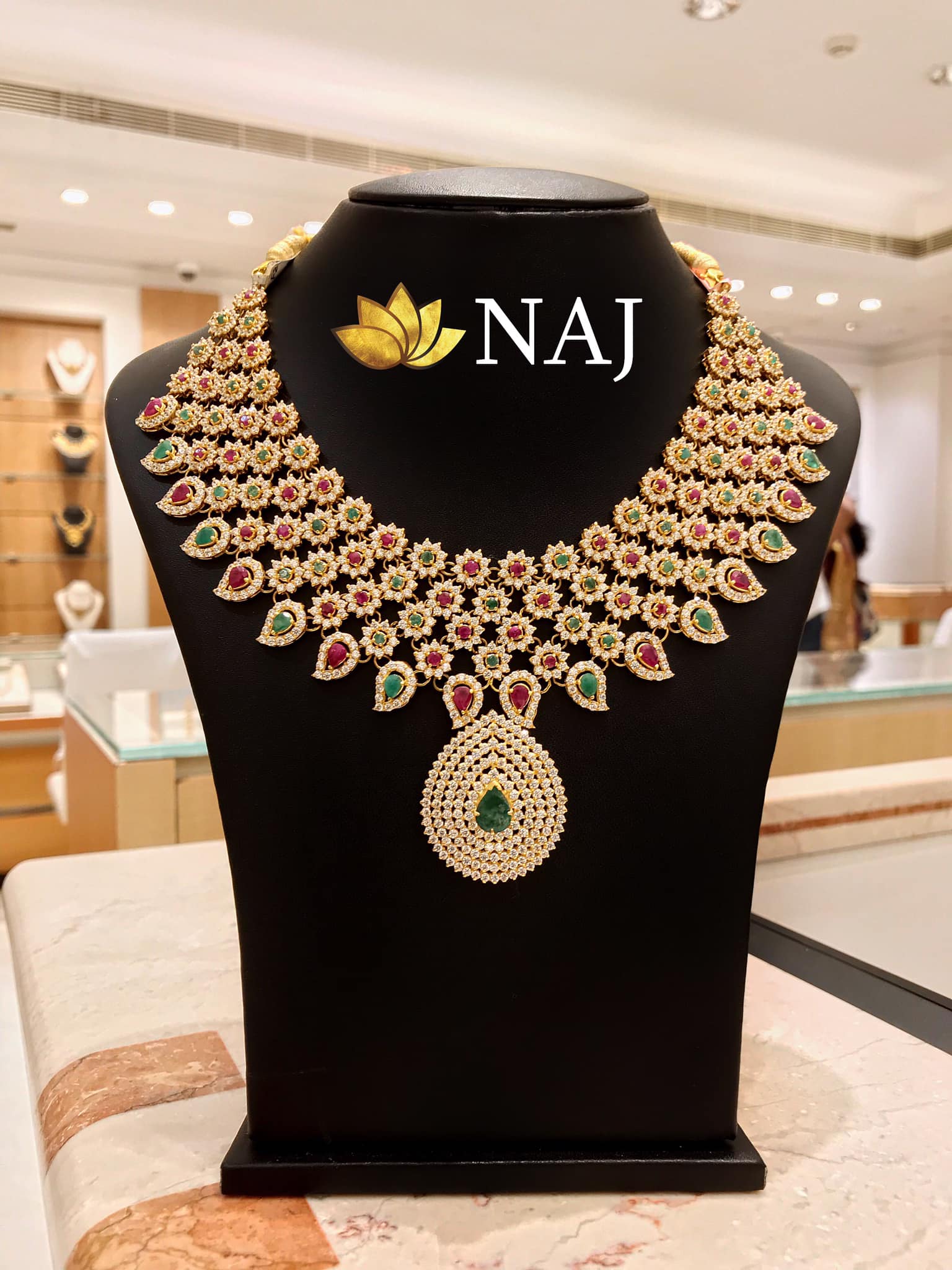 21 Most Beautiful Traditional Gold Necklace And Haram Designs • South