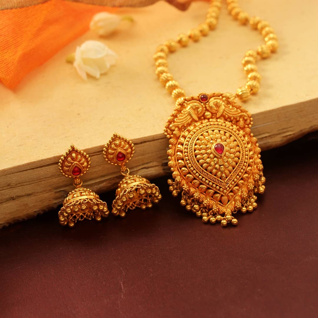 Gold Necklace Set Designs