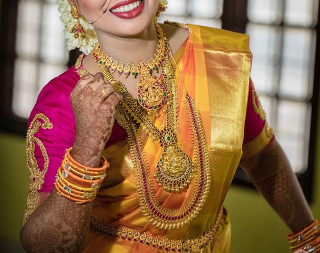 Hindu on sale wedding necklace