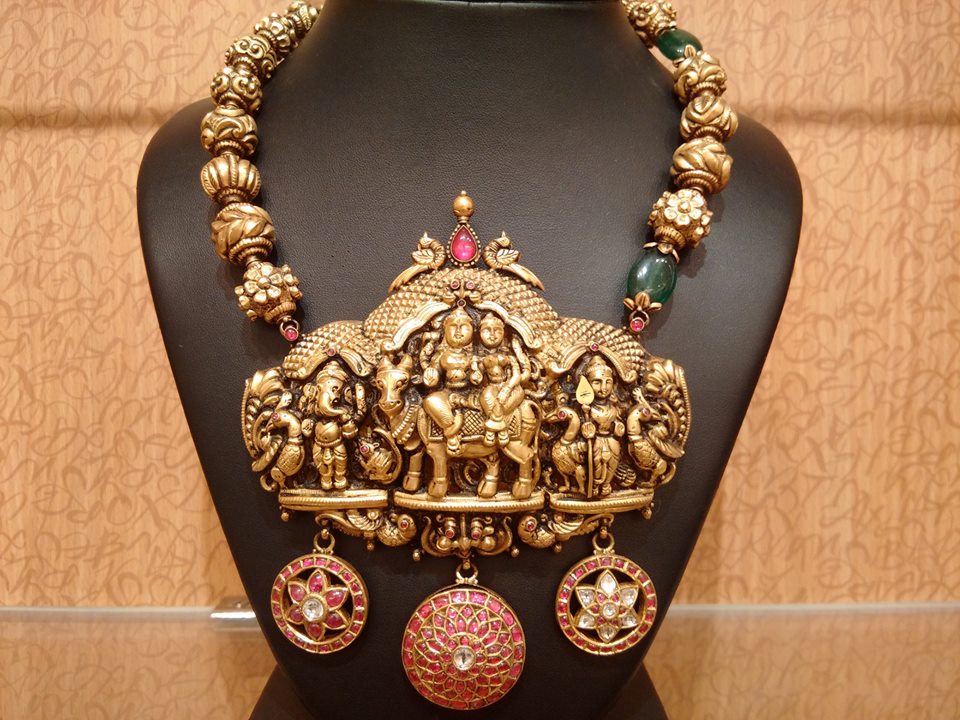 Gold Jewellery Sets For Marriage