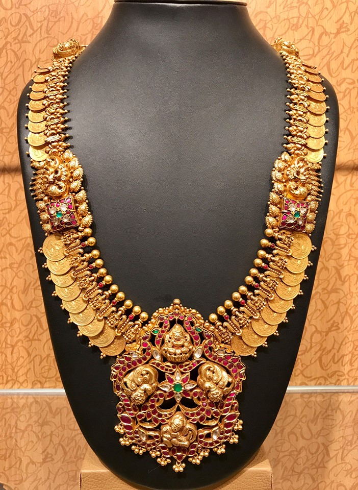 Gold Jewellery Sets For Marriage