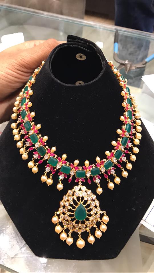 Emerald necklace designs in on sale gold