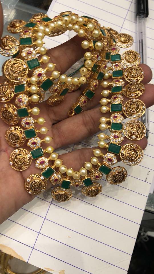 Emerald Necklace Designs in Gold