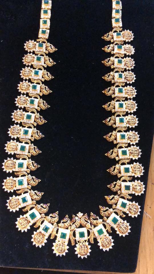 Emerald Necklace Designs in Gold