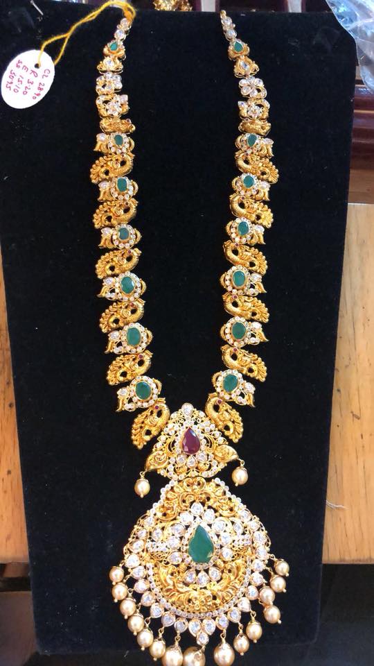 Emerald Necklace Designs in Gold