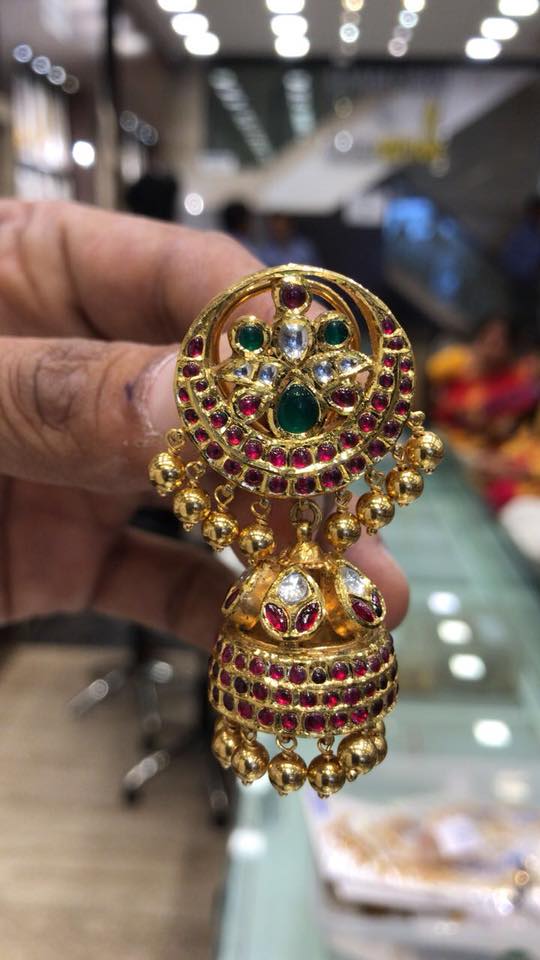 beautiful designs of gold jhumkas