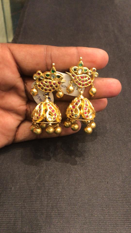 beautiful designs of gold jhumkas