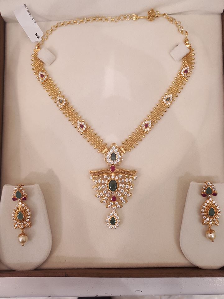 Check Out These Small (& Stunning) Gold Necklace Designs • South India ...