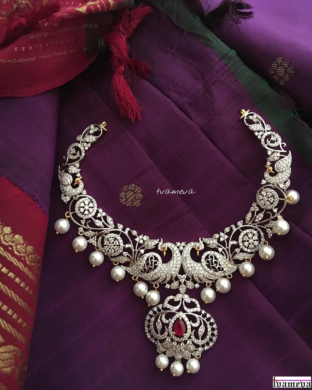 beautiful necklace images
