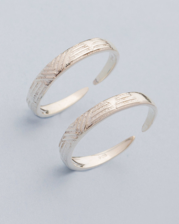 Wedding Wear Silver Oxidized Toe Ring