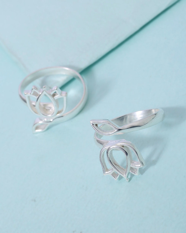 18 Unique and Simple Toe Ring Designs & Where To Shop Them! • South