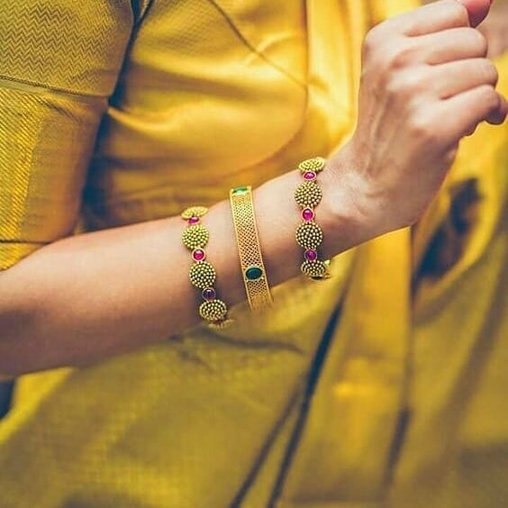 S9037-20 - Aadhyathmk Panchaloha Kankanam Aimpon Kaapu Panchdathu Kangan 5  Metal Panjalogam Bangle Bracelet approx weight 28grams - Aadhyathmika  Kendra Chennai