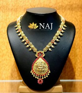 23 Mind Blowing Gold Temple Jewellery Collections • South India Jewels