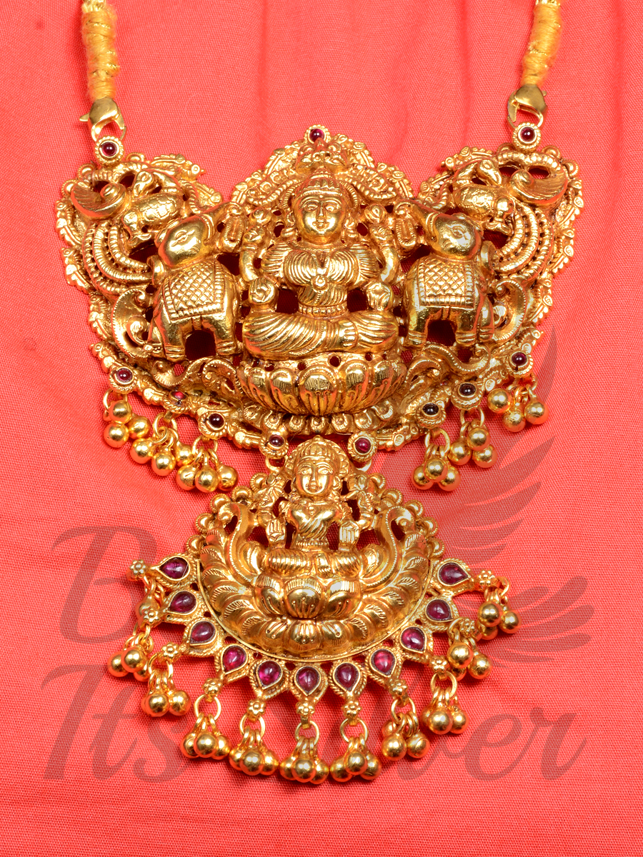 Gold traditional store pendant designs