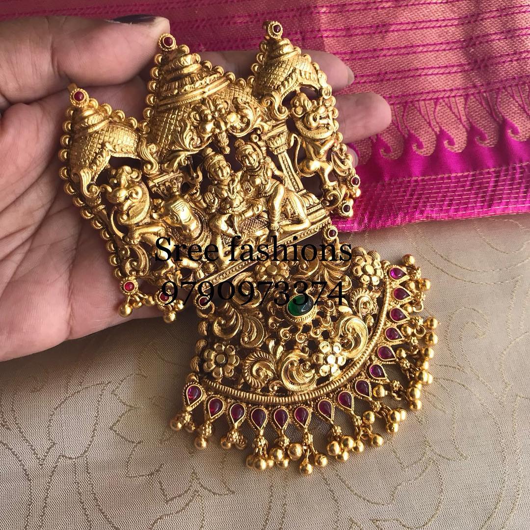 Antique gold pendant on sale designs with price