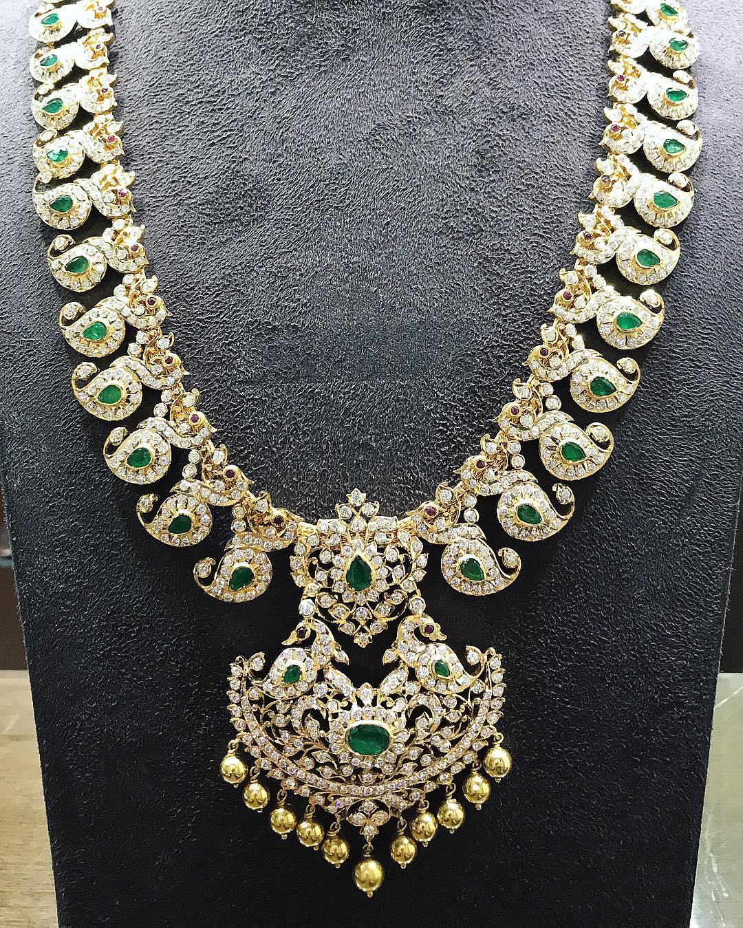 28 Fabulous Diamond Jewelry Sets That Will Leave You Awestruck • South