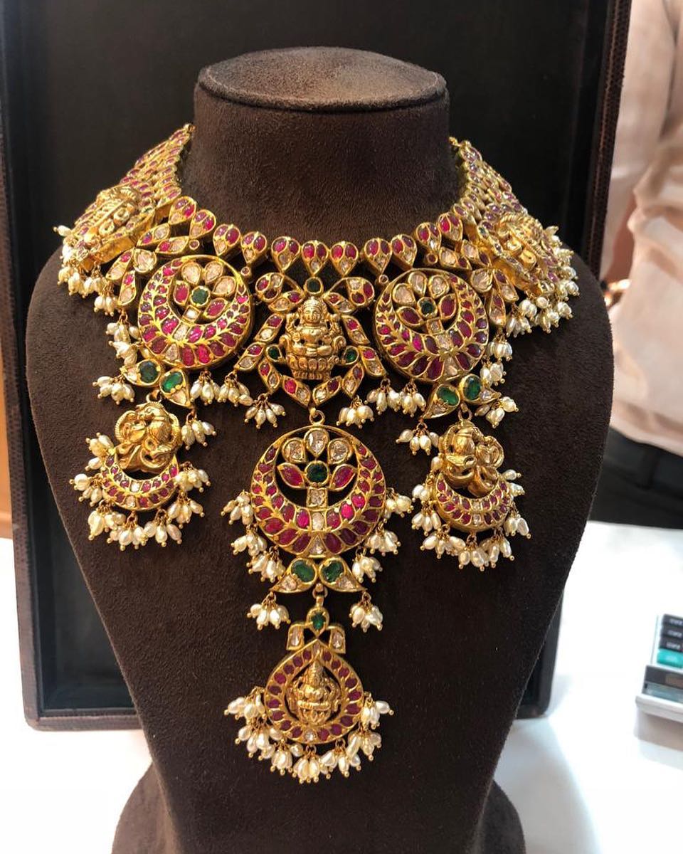 bold gold diamond jewellery