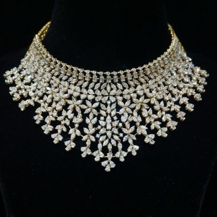 Your Search For Bold Gold & Diamond Jewellery Ends Here • South India ...