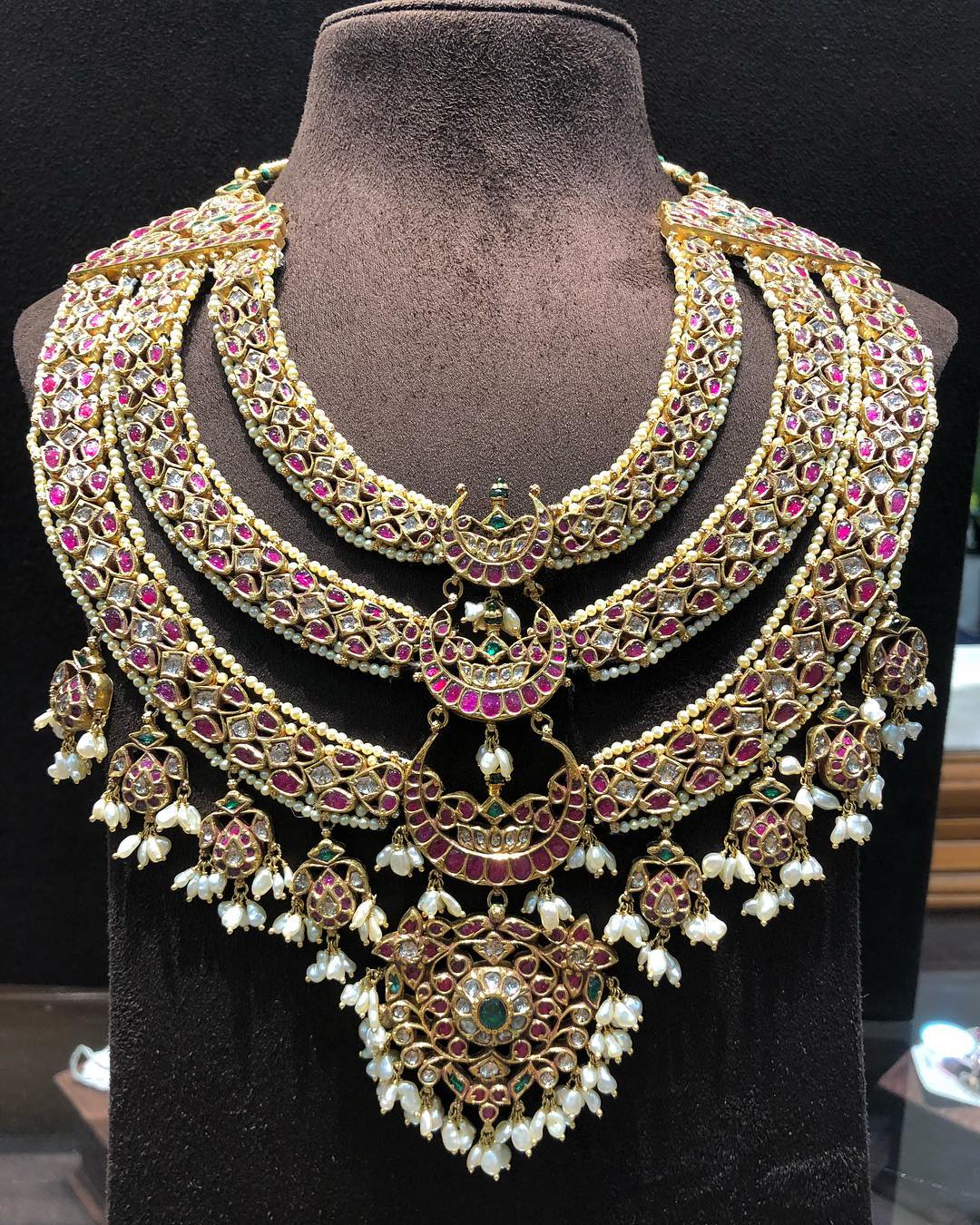 Your Search For Bold Gold & Diamond Jewellery Ends Here • South India ...