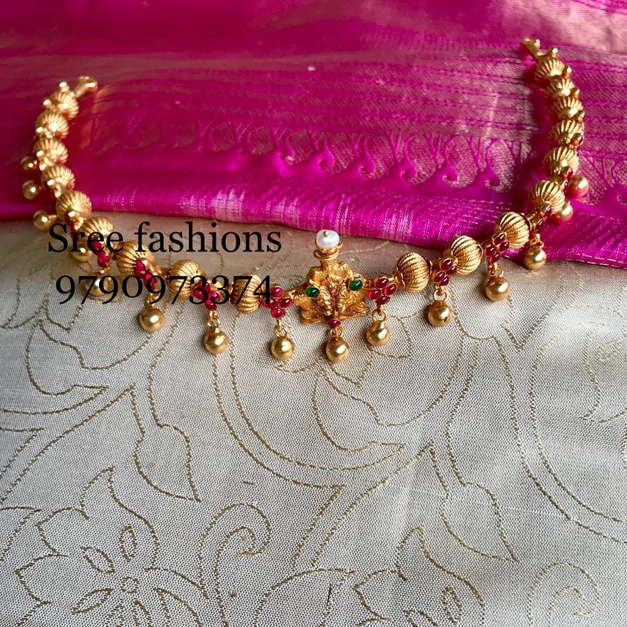 gold-plated-jewellery-designs-for-sarees (7)