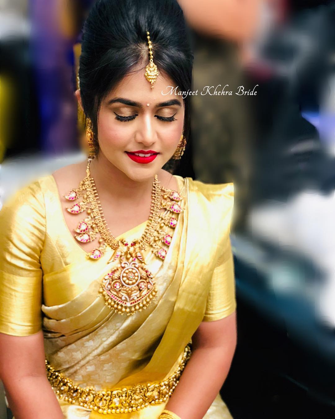 saree-with-bold-antique-gold-jewellery (5)