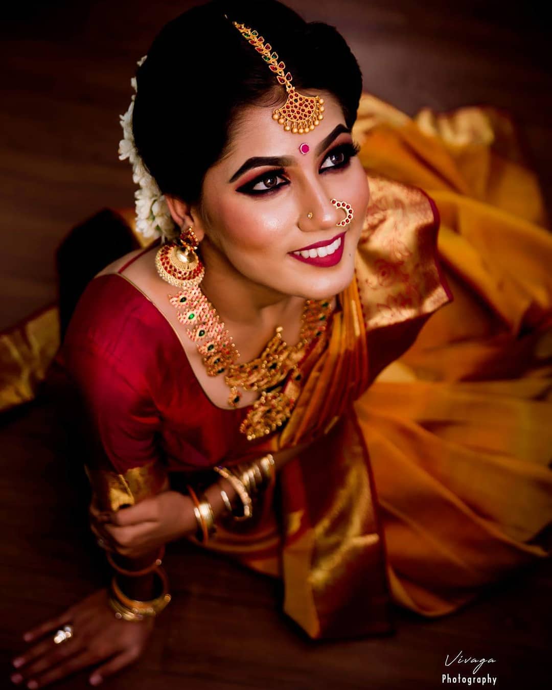 saree-with-bold-antique-gold-jewellery (8)