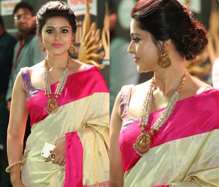 What Kind of Jewelry to Wear with Silk Sarees - Deepamsilksbangalore