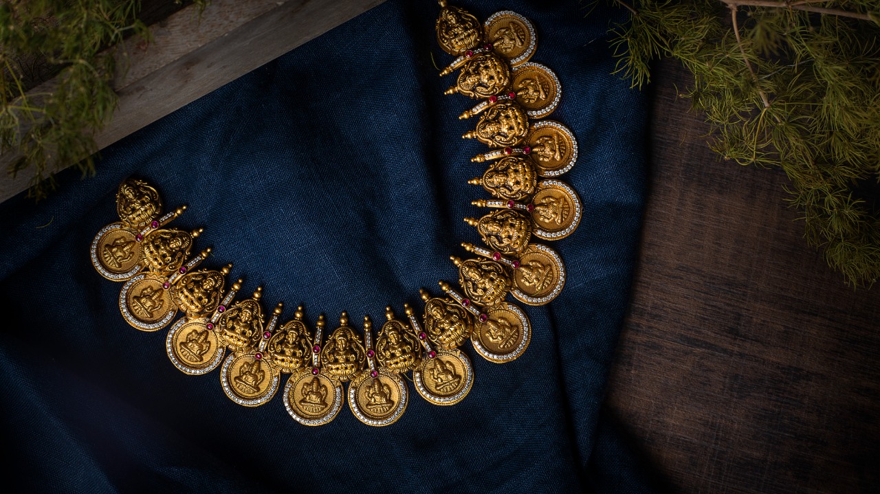 Gold necklace designs on sale 2019