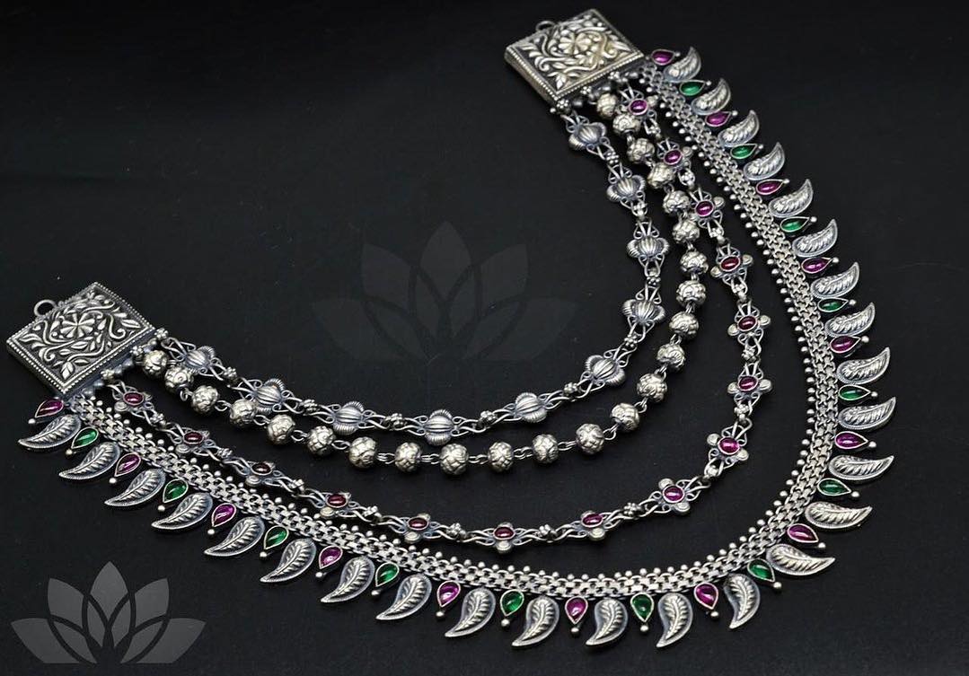 multi-layer-necklace-designs-2019 (9)
