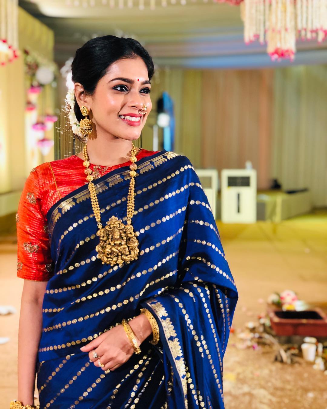 Ornaments with silk on sale saree