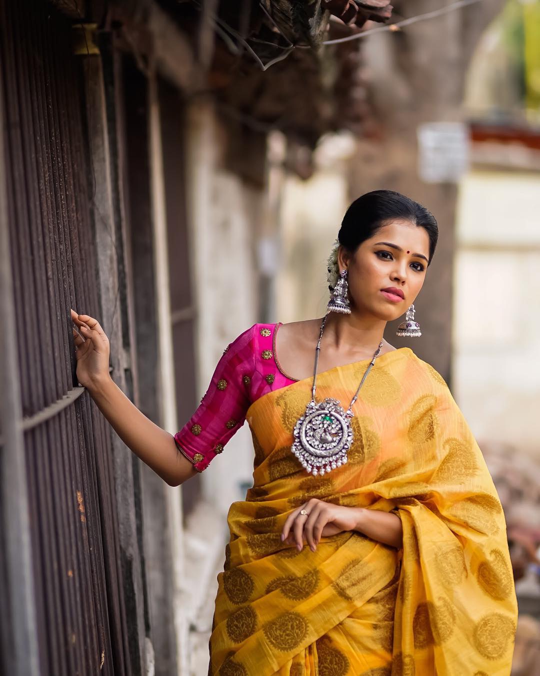 Prettiest Silver Jewellery Collections To Wear With Sarees!