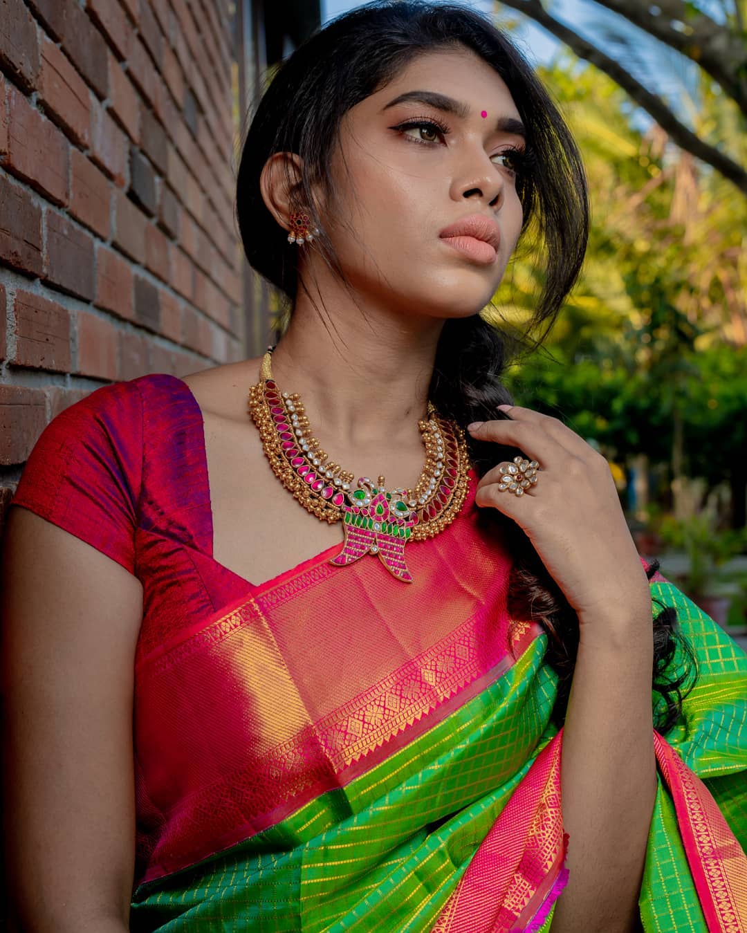 saree choker look