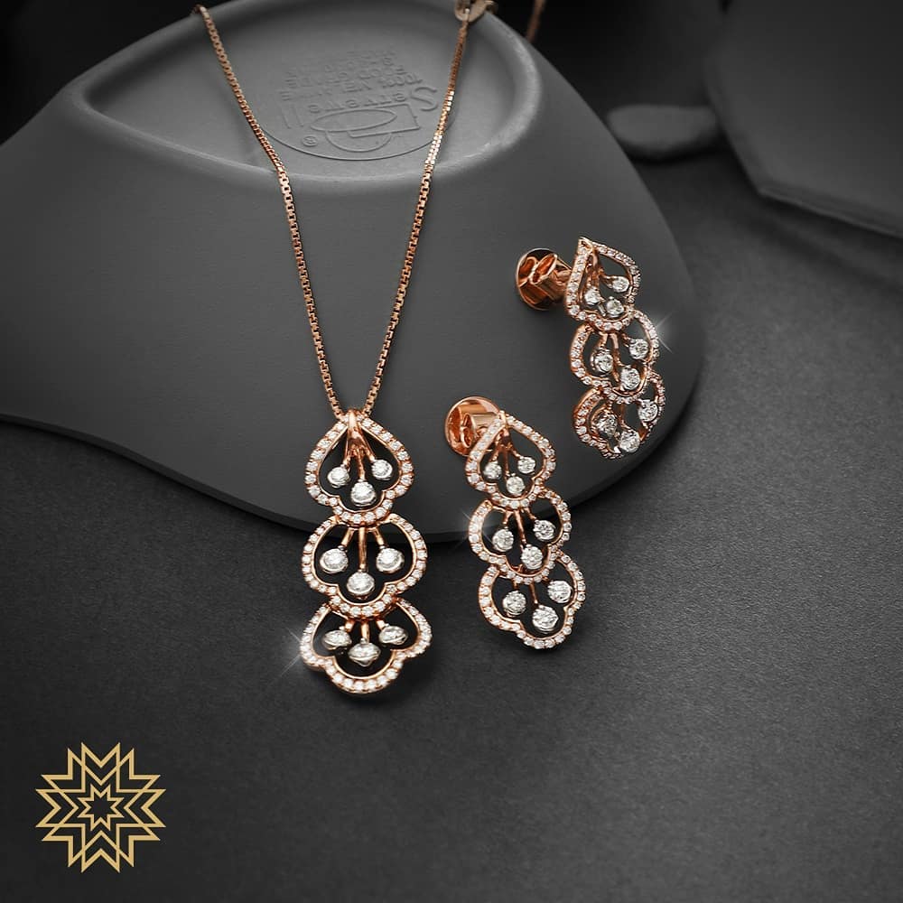 exclusive diamond pendant sets