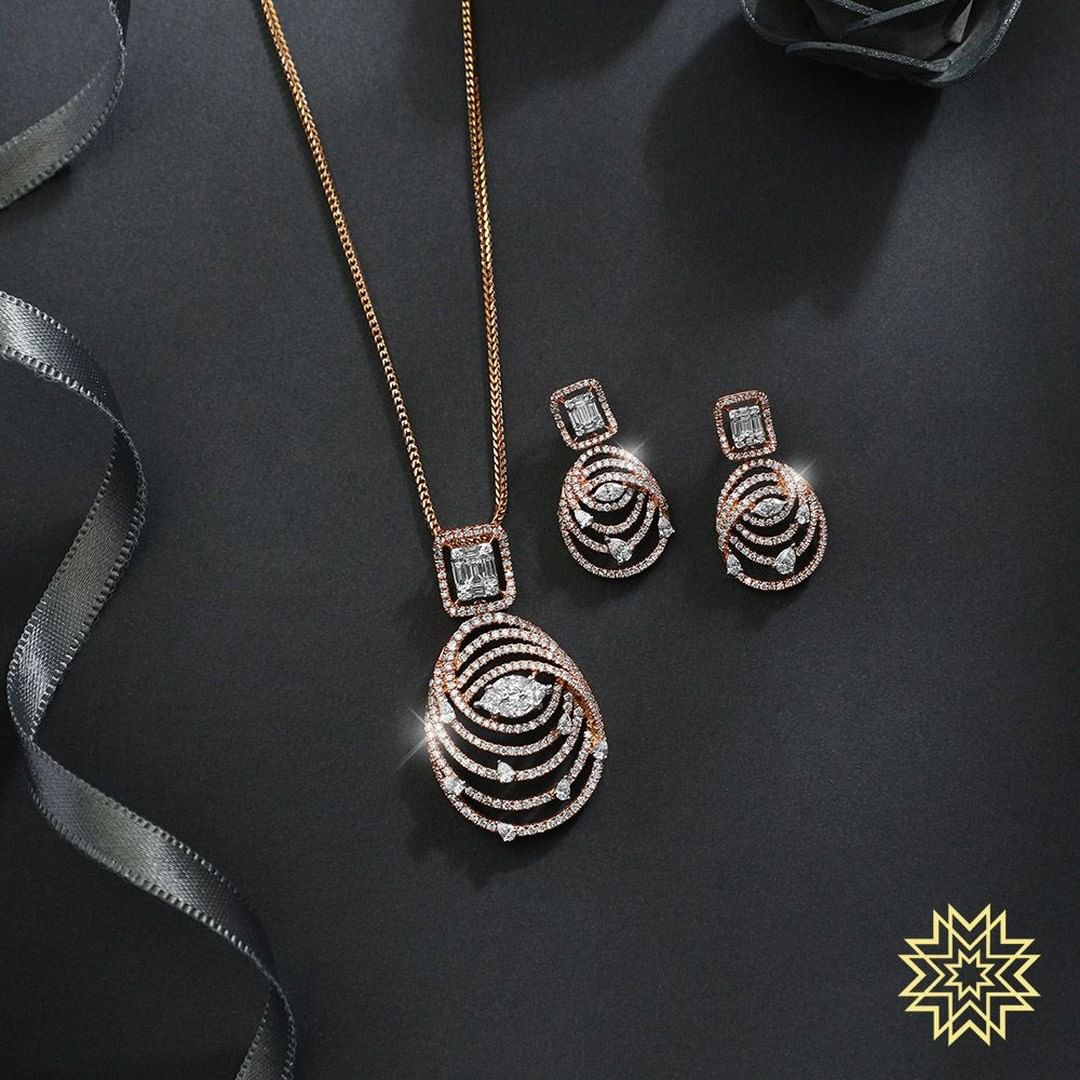 Irresistable Gold & Dimond Pendant Sets For Minimal Jewellery Lovers!