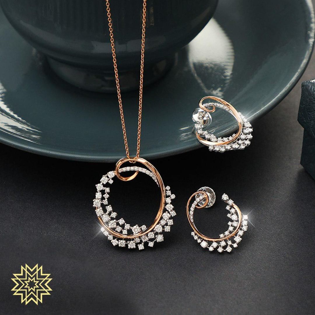 gold-diamond-pendant-sets-designs-2019 (9)