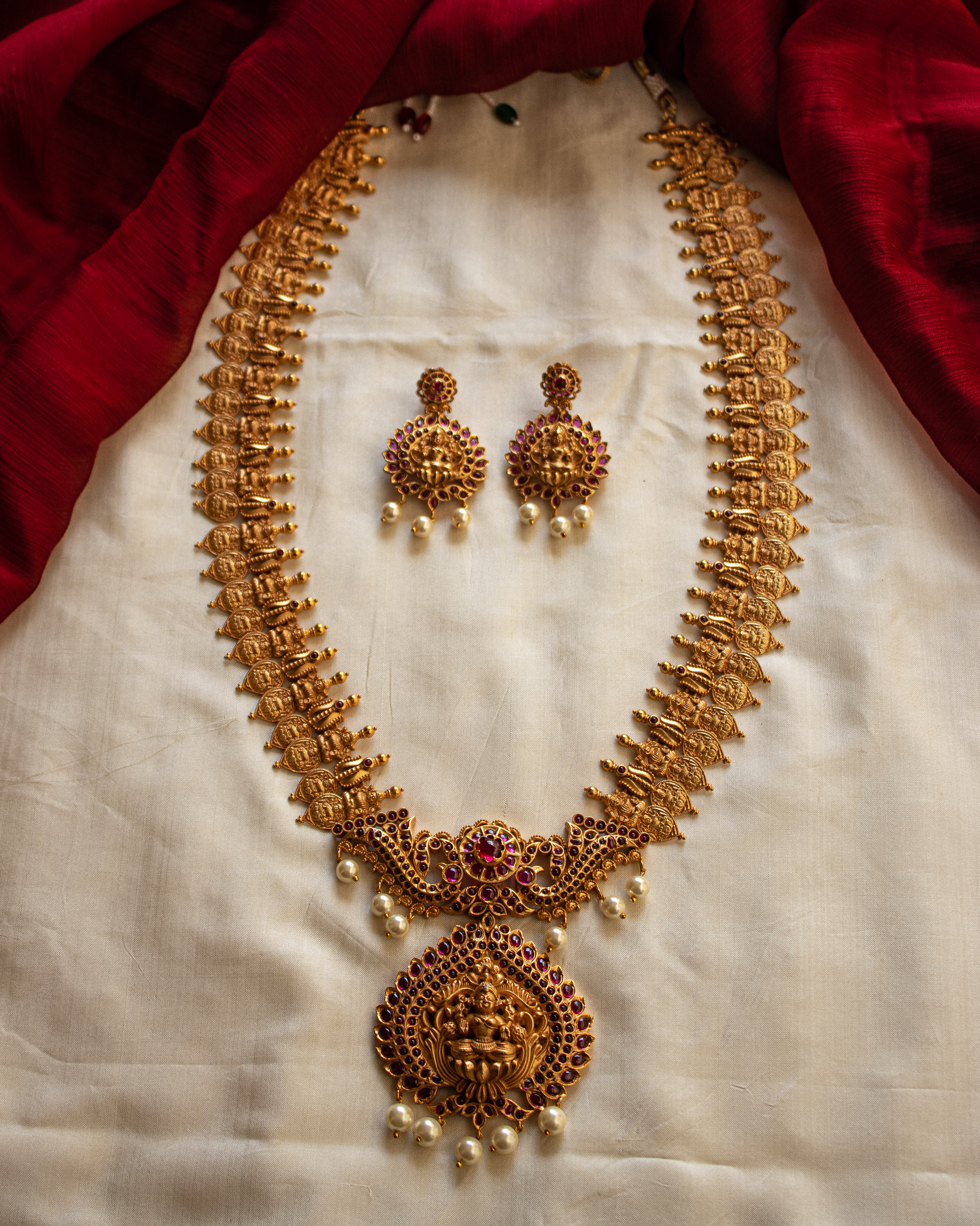 antique jewellery