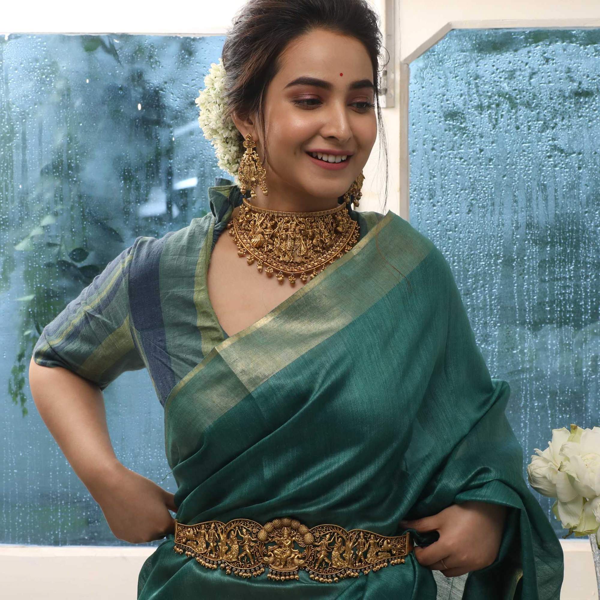 Belt-ing the Saree Look! – South India Fashion