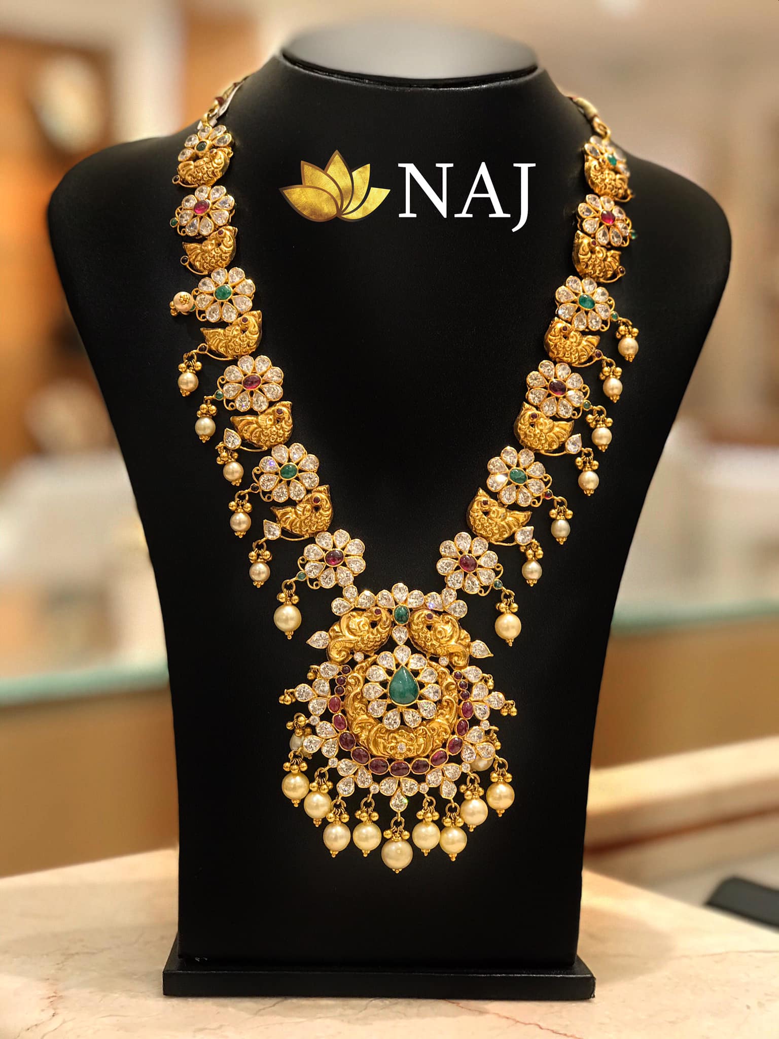 breathtaking-antique-jewellery-designs-you-can-t-miss-south-india-jewels