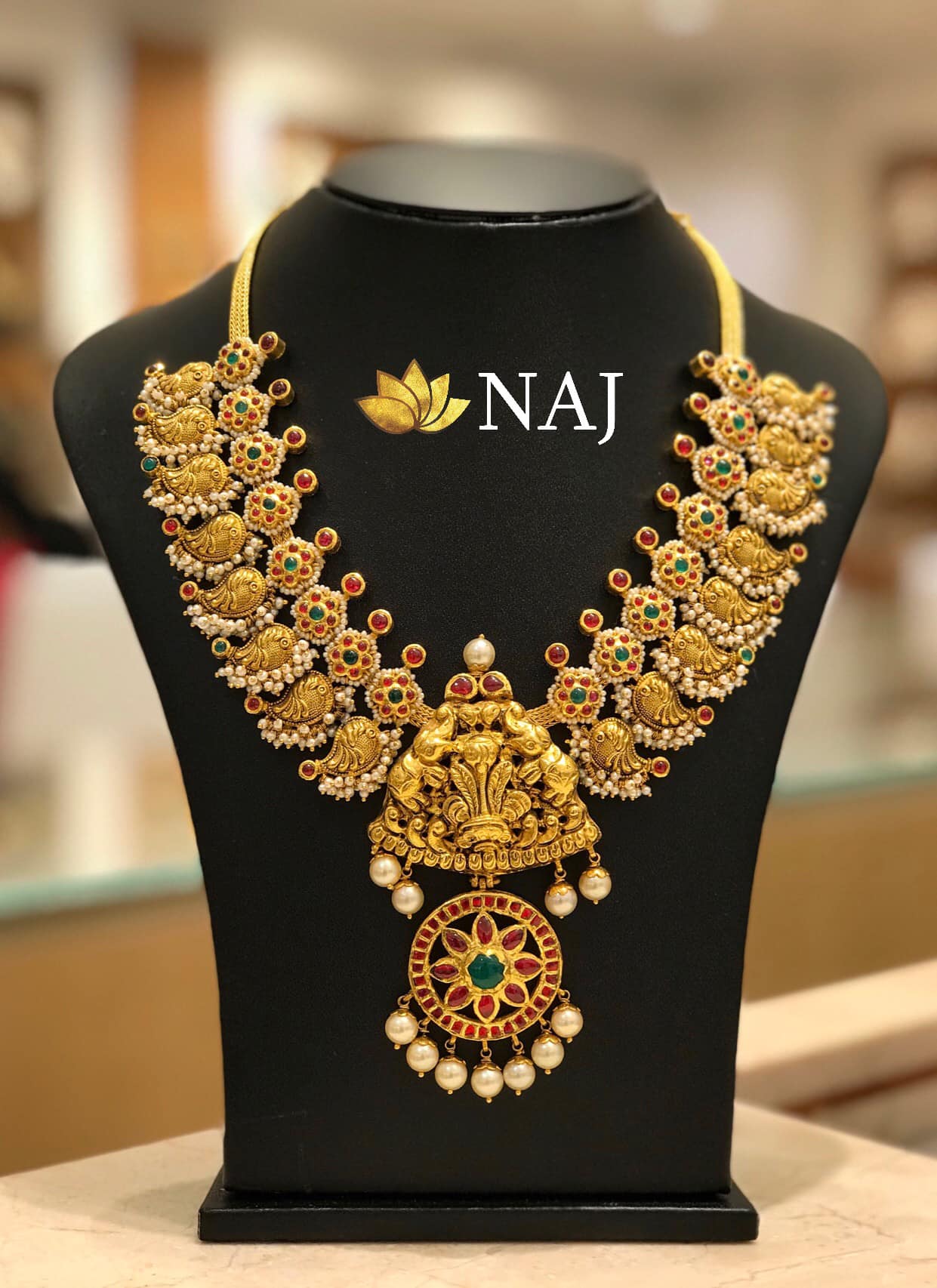 21 Most Beautiful Traditional Gold Necklace And Haram Designs • South India Jewels