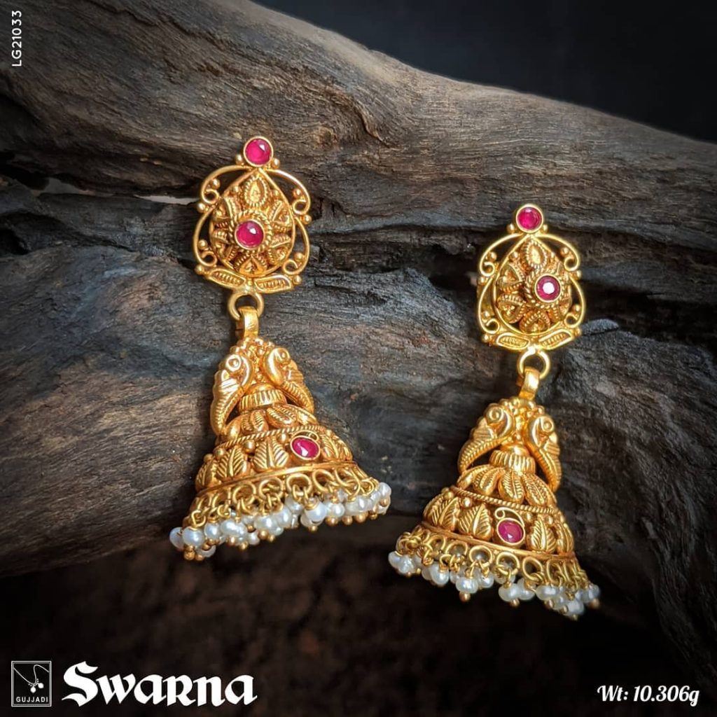 antique-gold-jhumka-designs-14