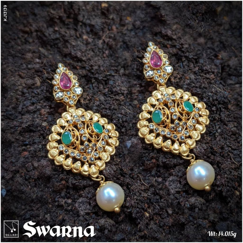 antique-gold-jhumka-designs-3