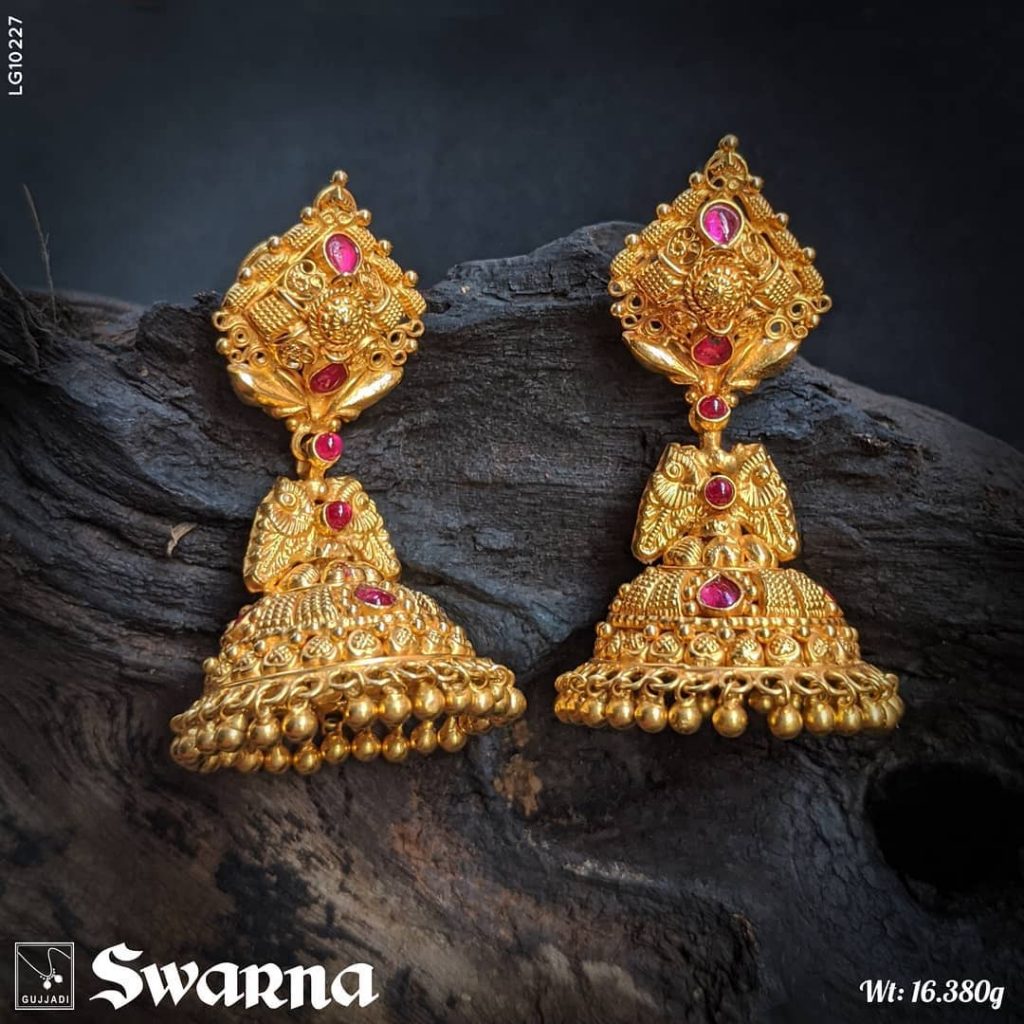 antique-gold-jhumka-designs-6