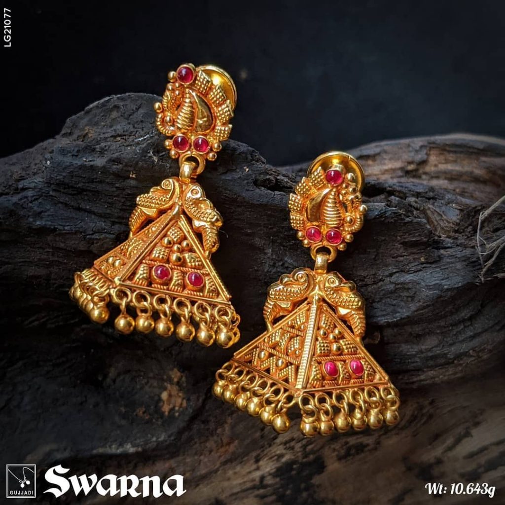 antique-gold-jhumka-designs-7