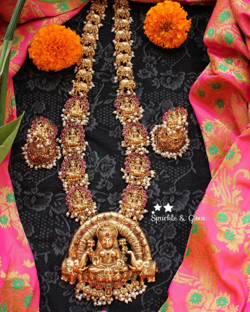 antique-lakshmi-necklace-designs-17