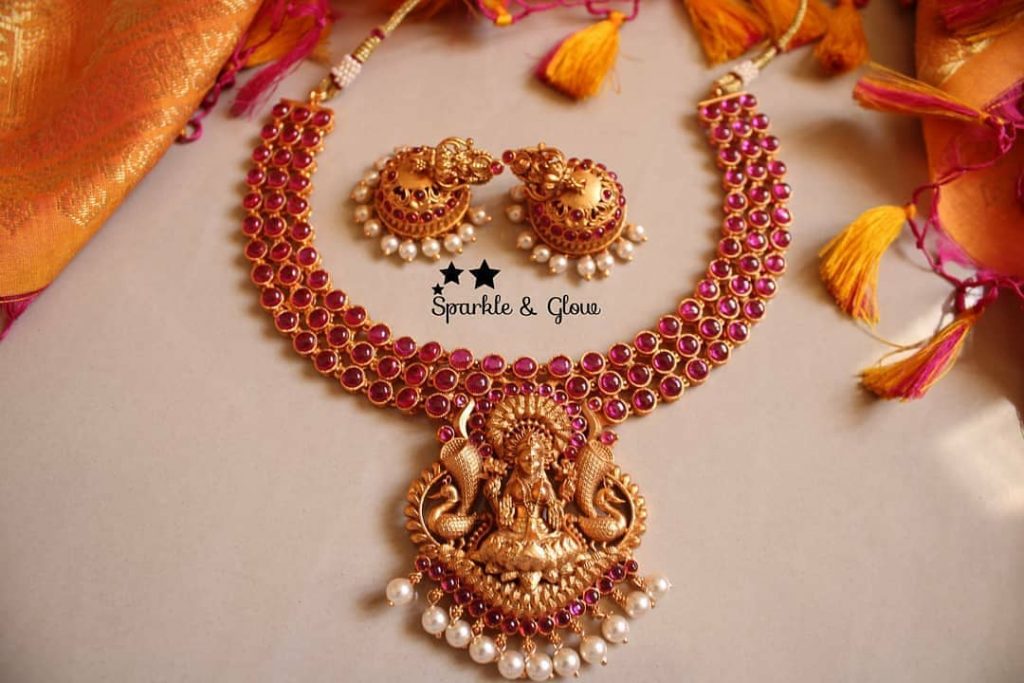 antique-lakshmi-necklace-designs-3